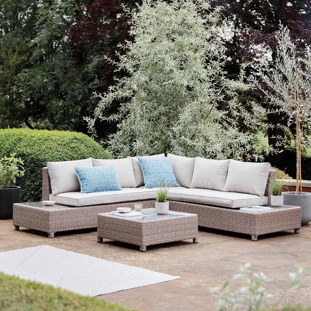 Contemporary garden zoning ideas