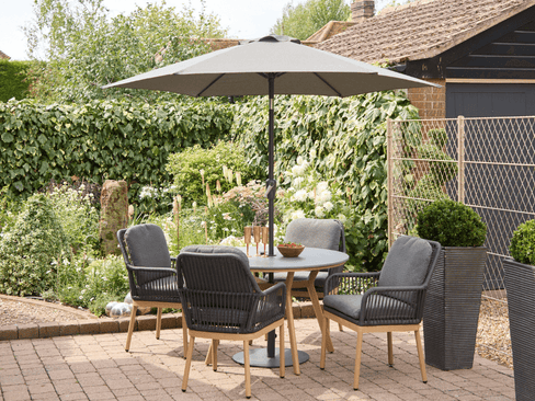 How to Host the Perfect Garden Party Brunch