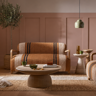 AVIATOR LOVESEAT IN STRIPED RUG