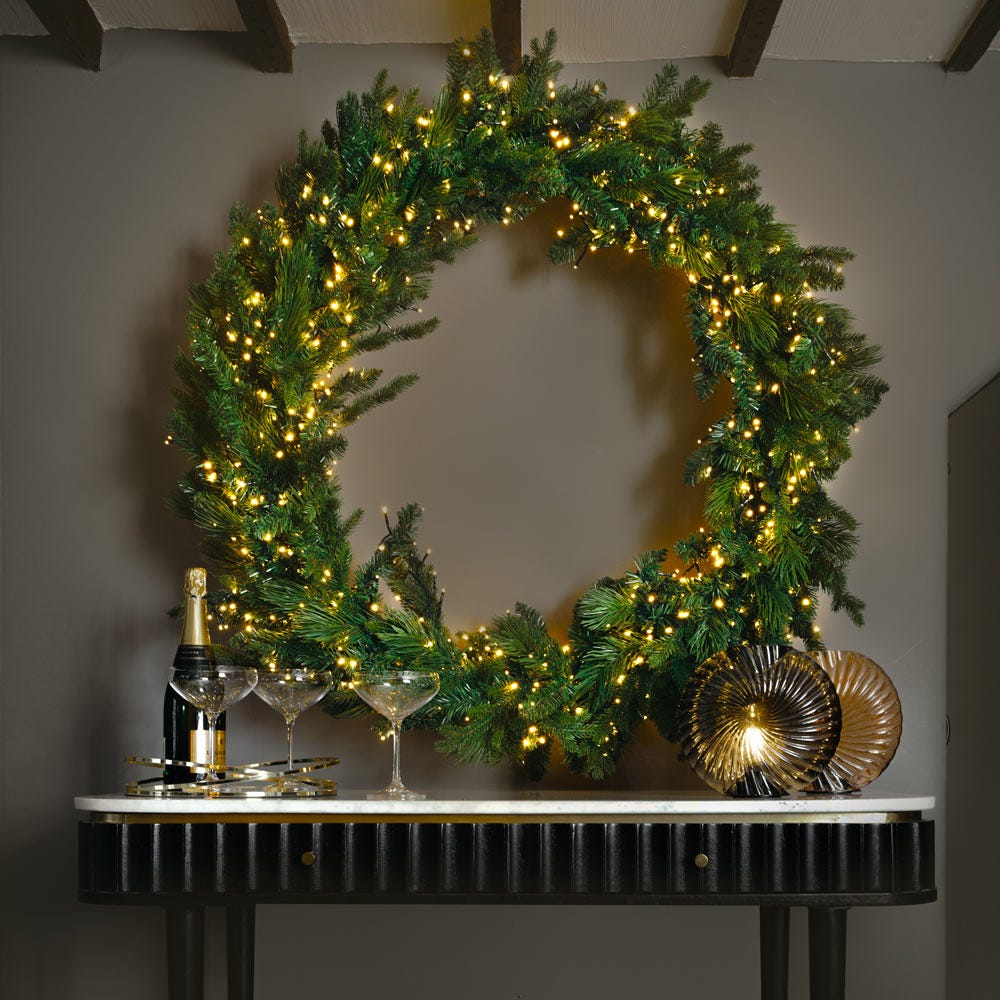 Indoor Outdoor Oversized PreLit Wreath 100Cm