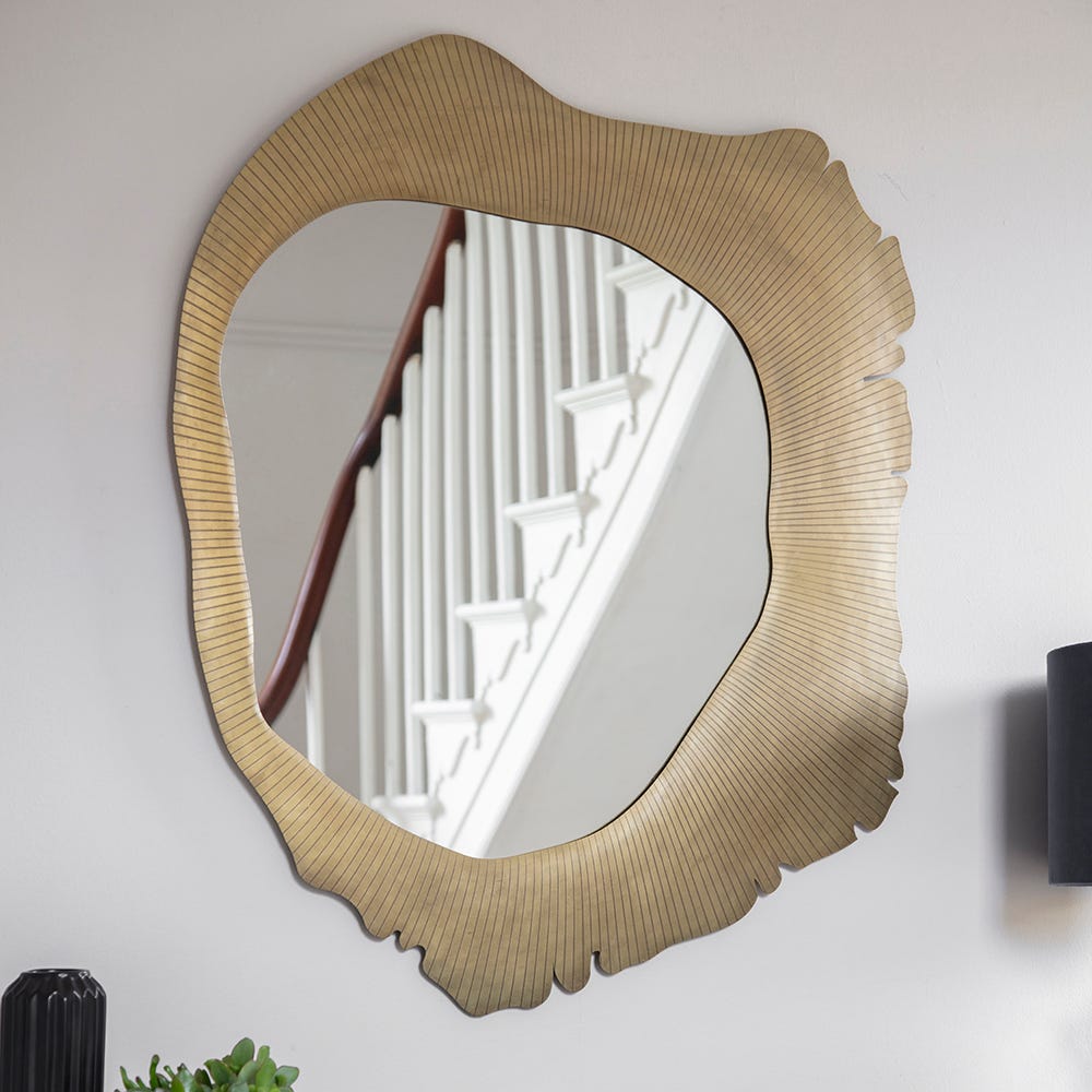 Form Mirror