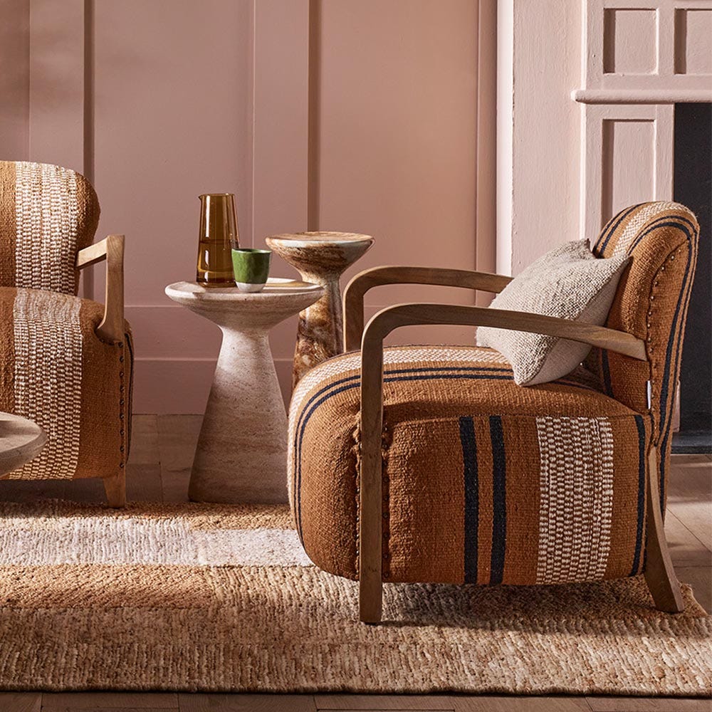 AVIATOR ARMCHAIR IN STRIPE RUG