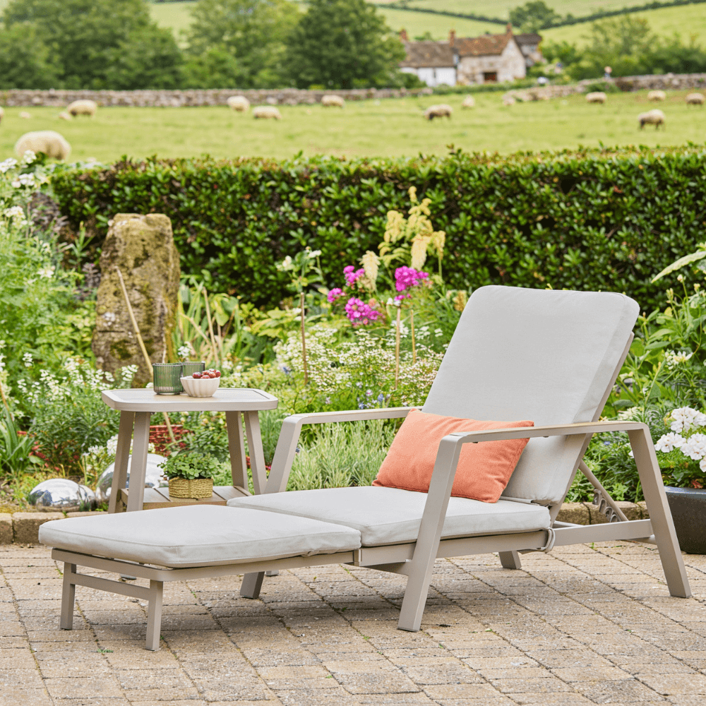 EMILIA SUNLOUNGER AND CUSHION