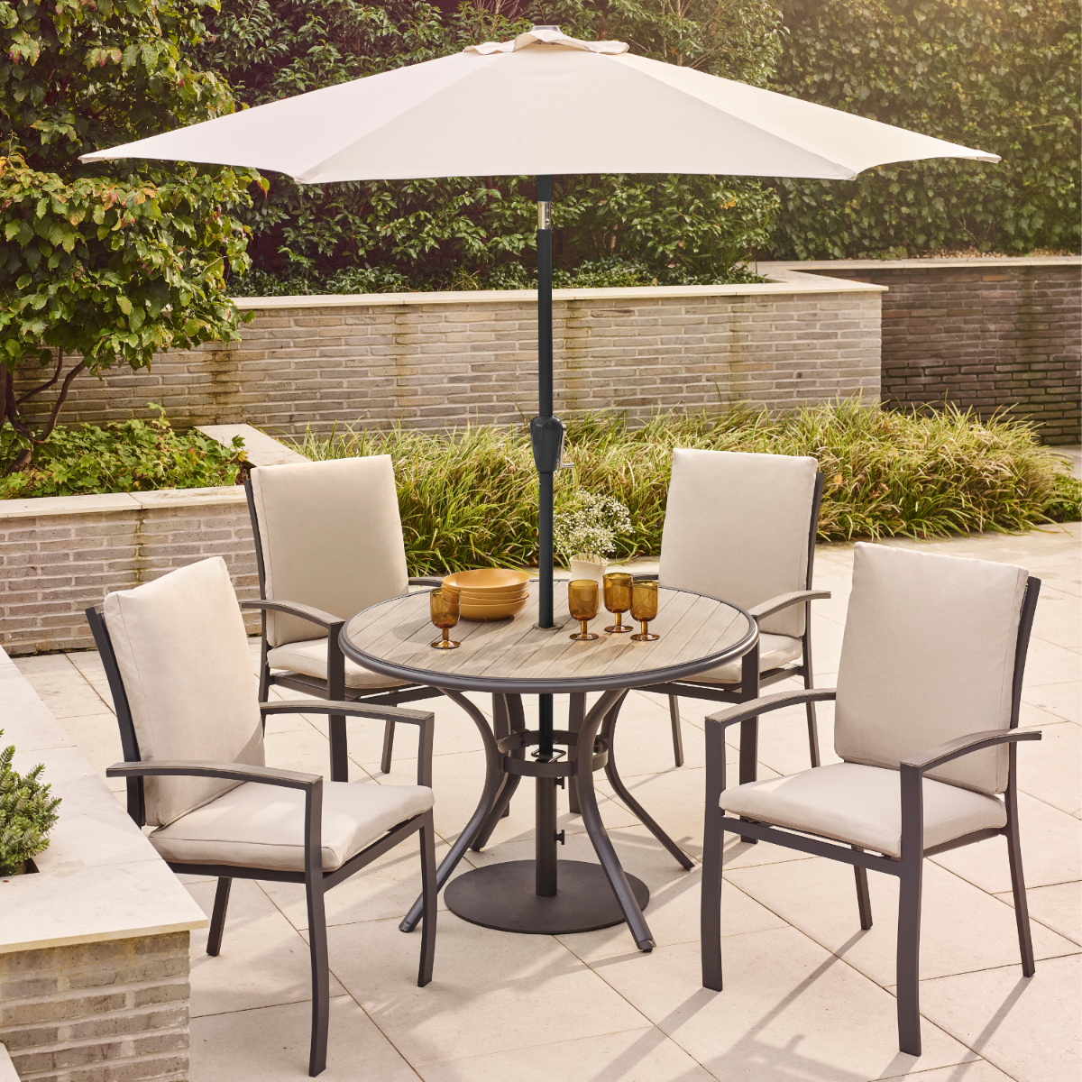 Gabriela 4 Seat Dining Set with Parasol