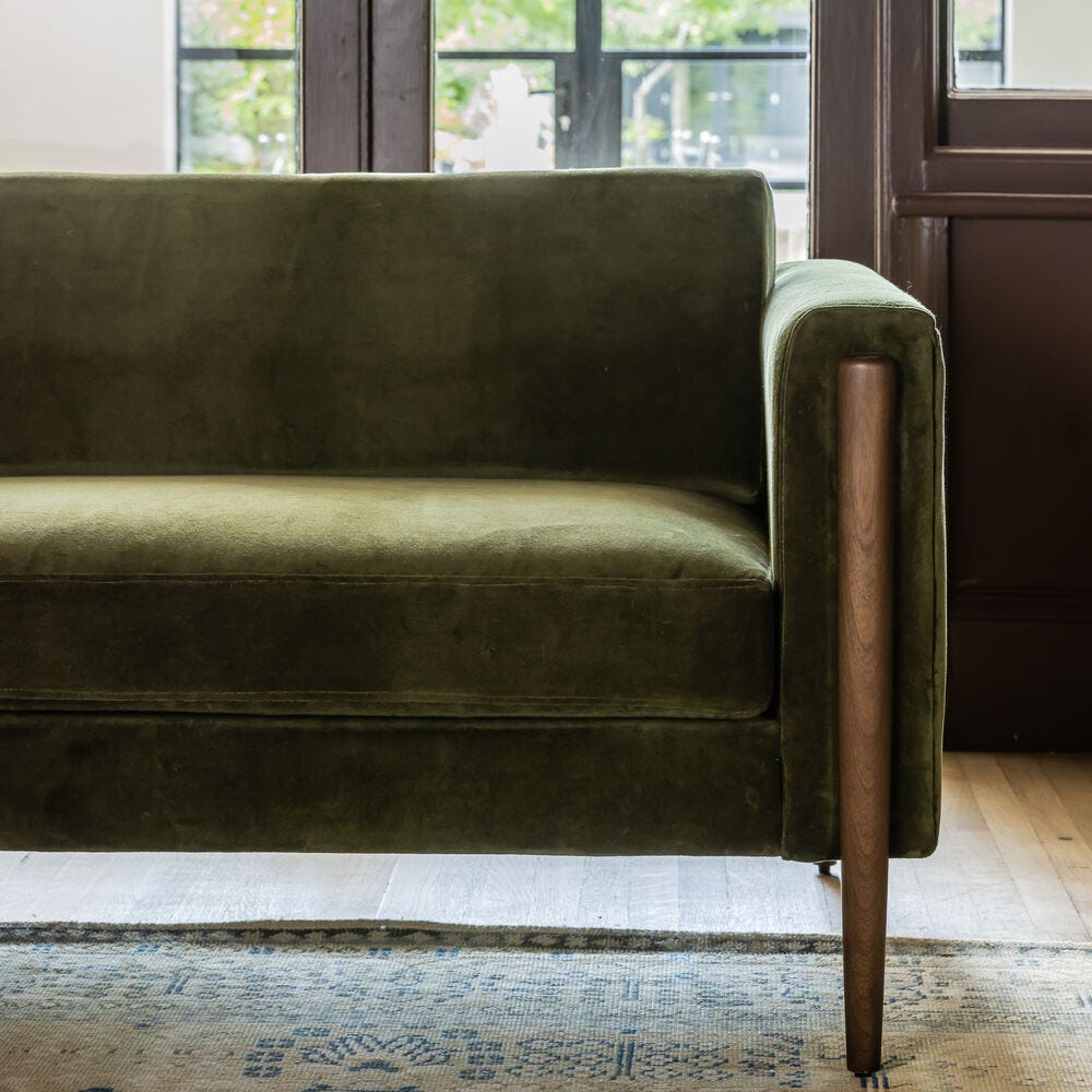 LEXINGTON 3-SEAT SOFA IN DEEP GREEN VELVET - NATURAL