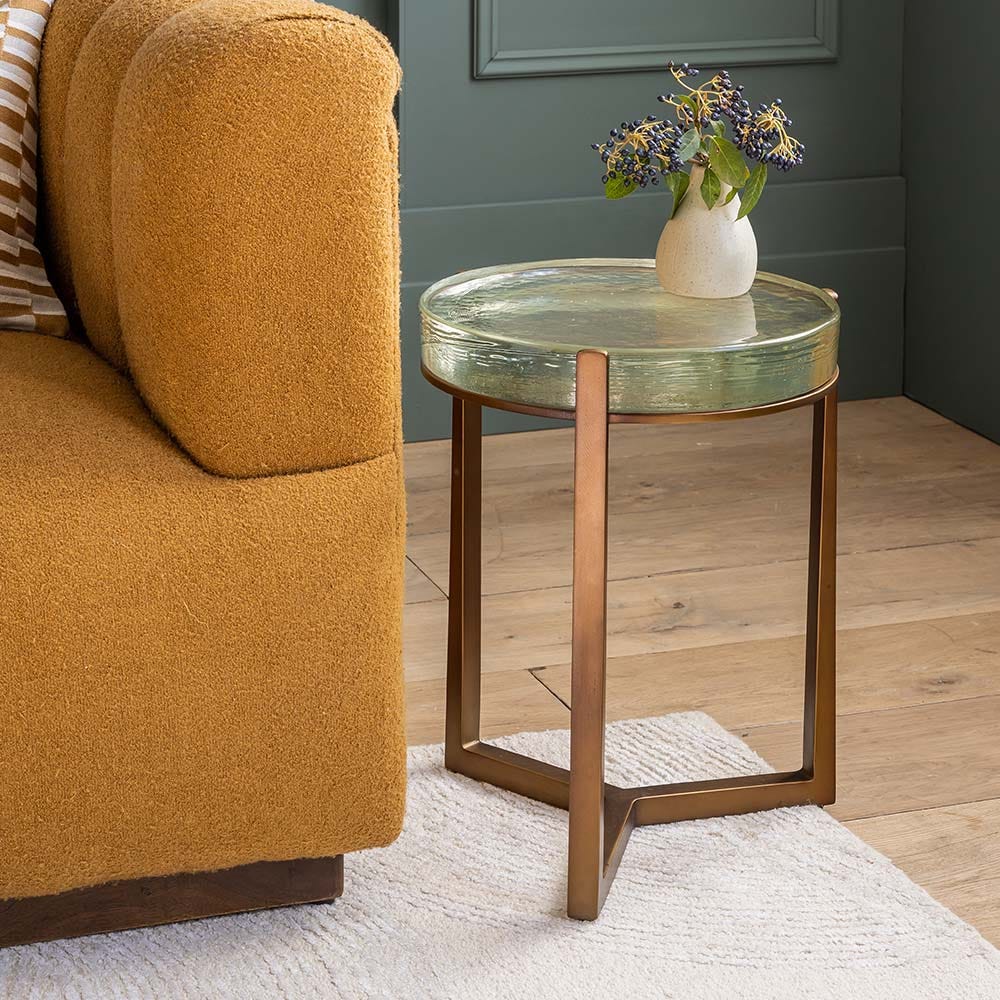 MOLTEN SIDE TABLE IN CLEAR - LOW