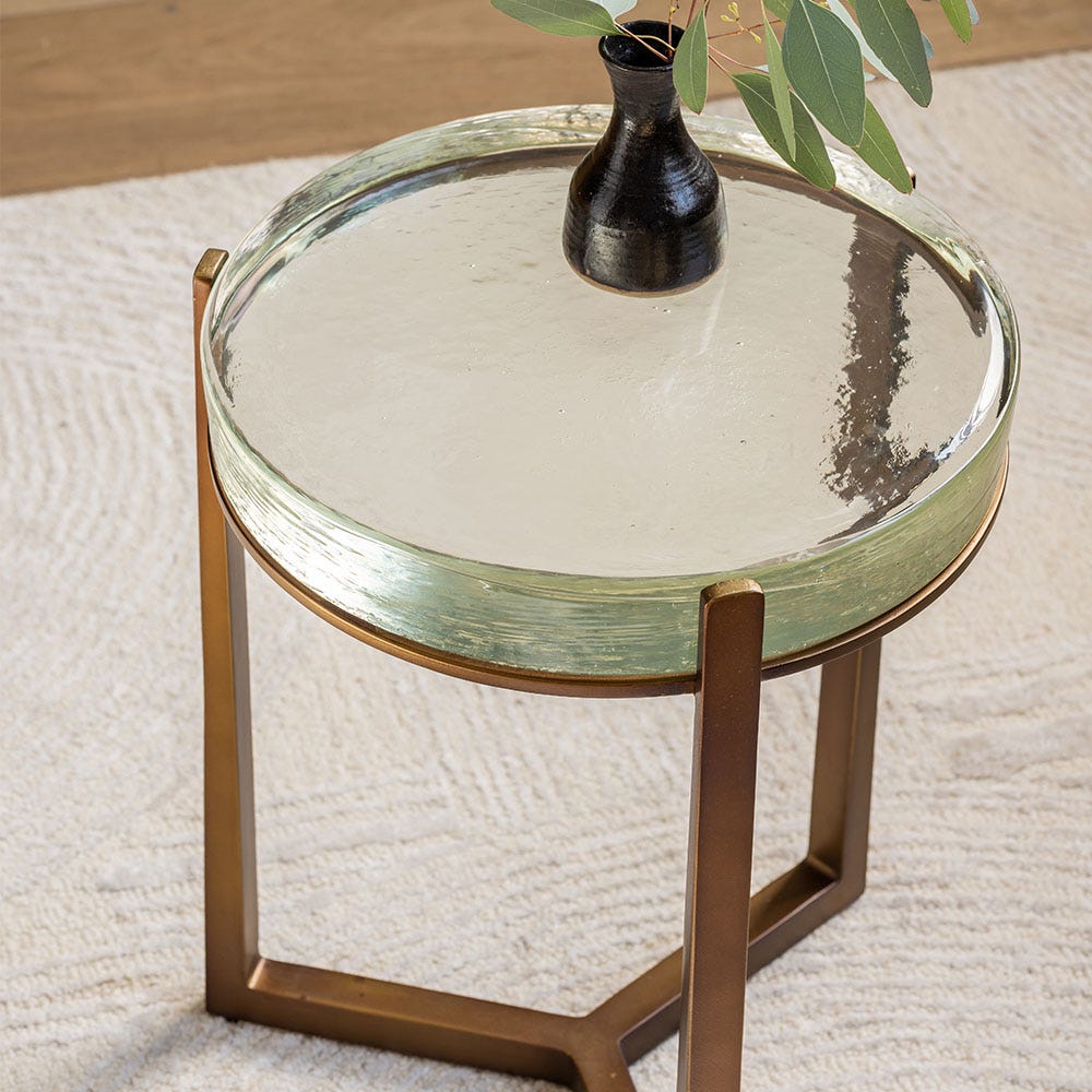 MOLTEN SIDE TABLE IN CLEAR - LOW