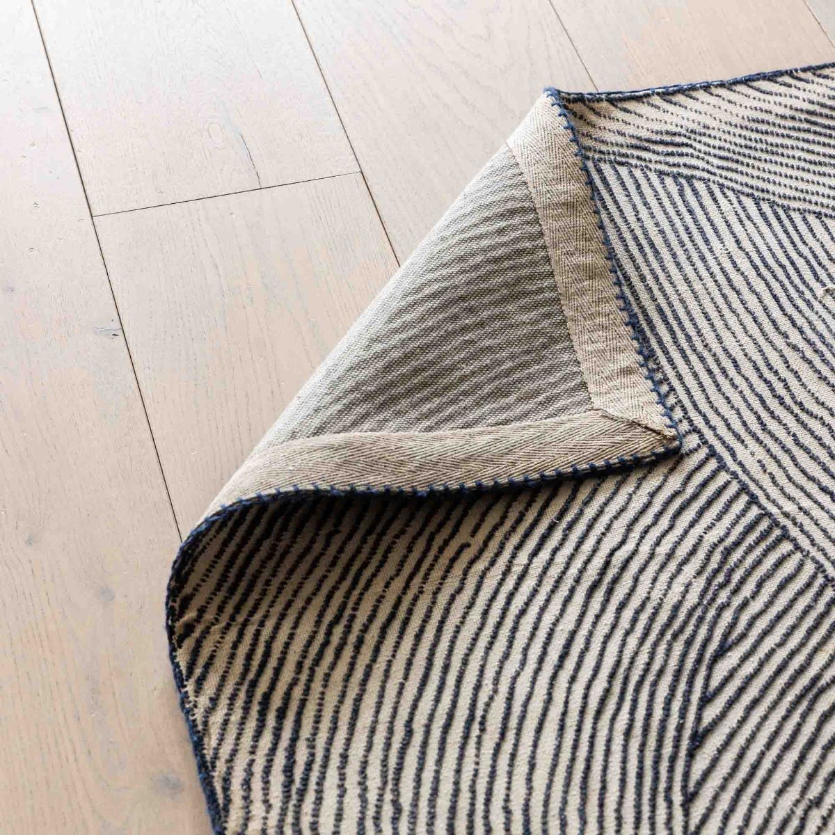 SKETCH TUFTED RUG 200 X 300CM