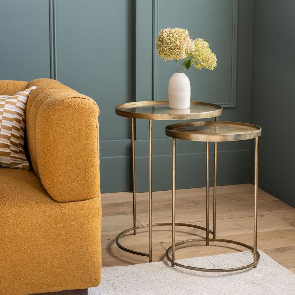 Aura Nesting Tables