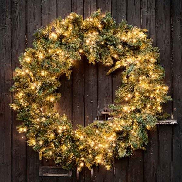Indoor Outdoor Oversized Pre-lit Wreath - 100cm