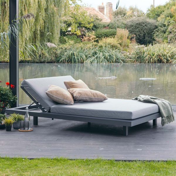 Ingrid Upholstered Daybed