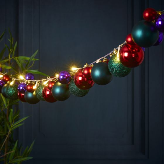 Atkin and Thyme Retro Bauble Garland - Purple and Green