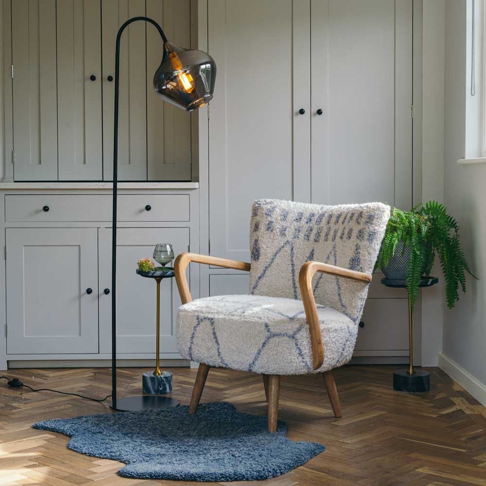 Adesso atlas 2025 floor lamp