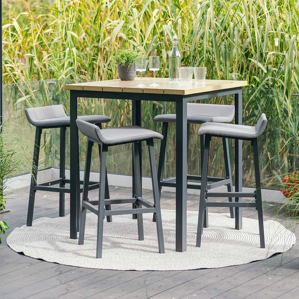 Outdoor tall store table and stools